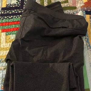 Lululemon Men’s Joggers Warm, Size XXL, Inseam 31”